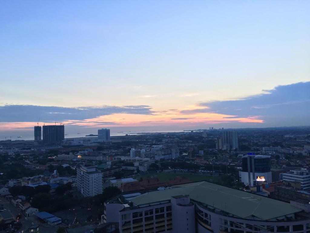 Luxury 3Br Penthouse I The Shore Hotel & Residence I Seaview I Poolview I 6-9Pax 豪华3房顶层公寓 Малакка Экстерьер фото